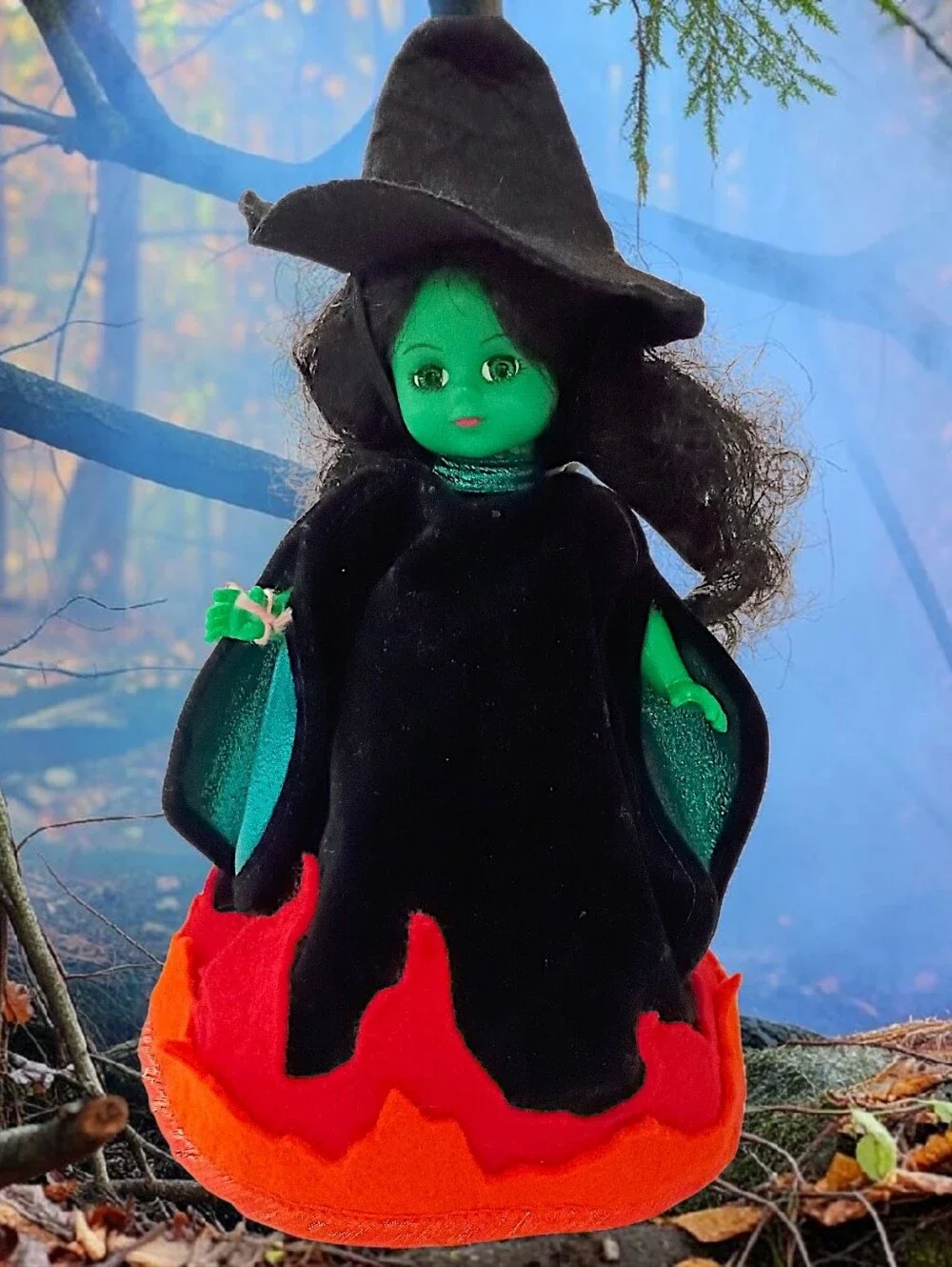 Madame Alexander Doll 1994 Wicked Witch Of The West Wizard of Oz‎ Velvet Flames